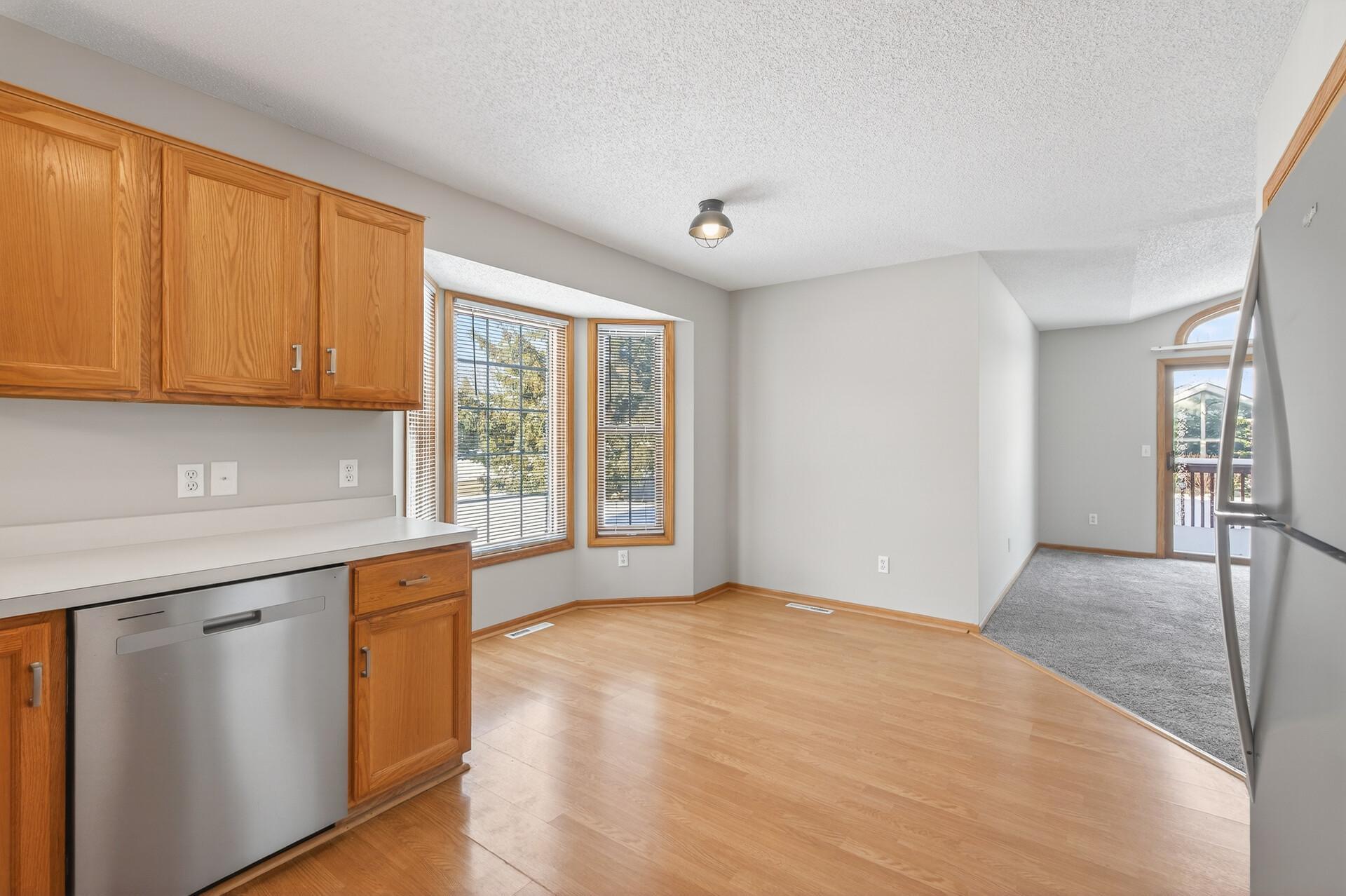 2121 Southwind Road Maplewood, MN 55109 - Photo 9 of 26