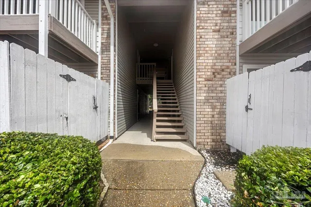 $180,000 | 7171 North 9th Avenue, Unit C4, Pensacola, FL 32504