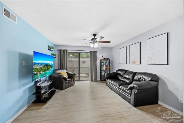 $180,000 | 7171 North 9th Avenue, Unit C4, Pensacola, FL 32504