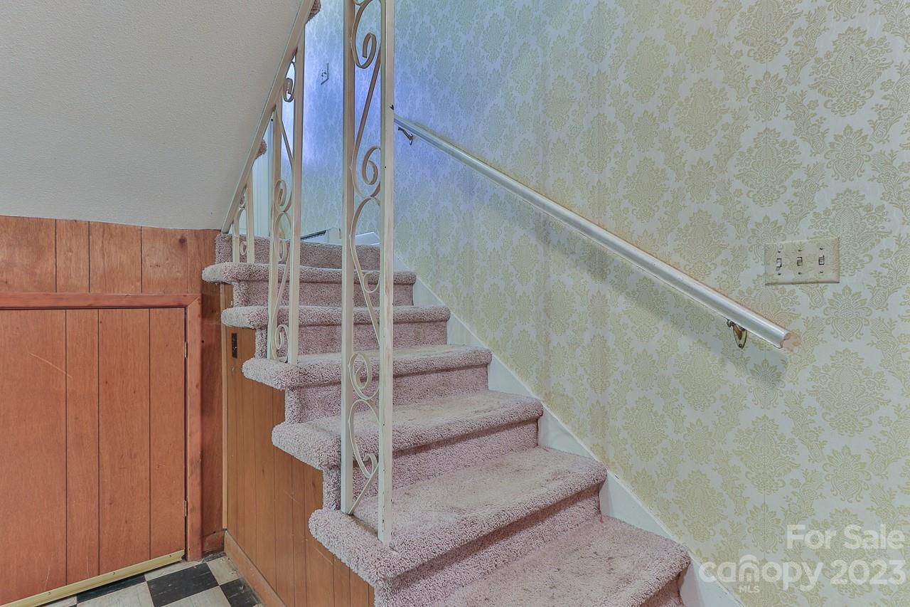 4081 Section House Road Hickory, NC 28601 - Photo 27 of 48 a view of entryway