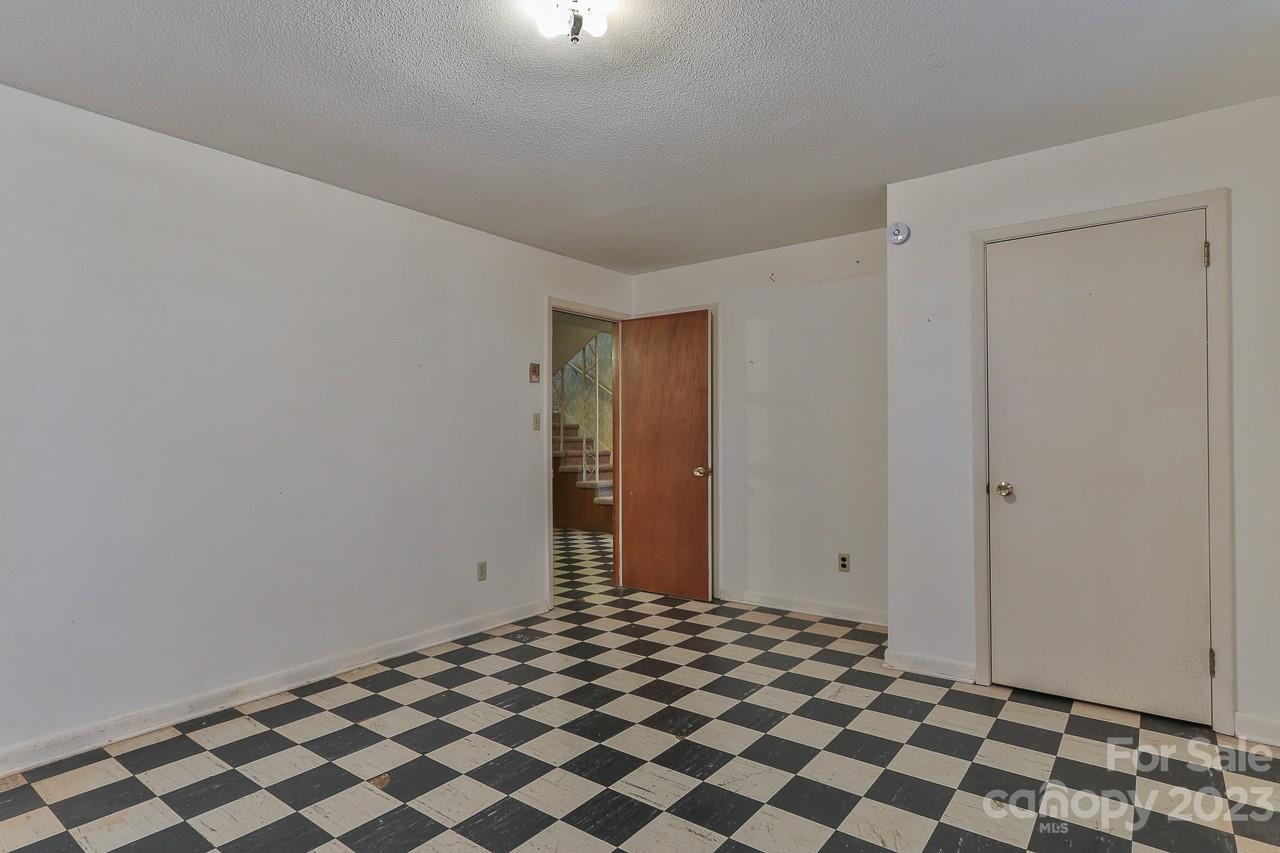 4081 Section House Road Hickory, NC 28601 - Photo 32 of 48 a view of a bedroom