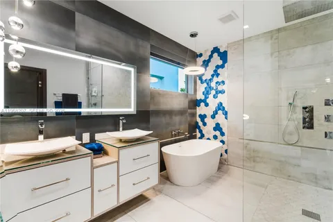 $2,499,999 | 400 Northwest 24th Street, Wilton Manors, FL 33311