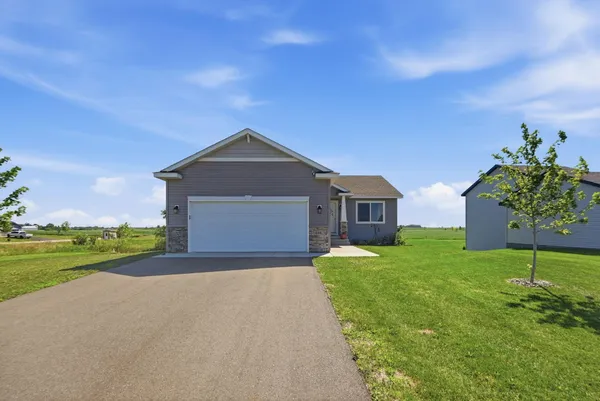 $309,999 | 608 Elm Street North, Kimball, MN 55353
