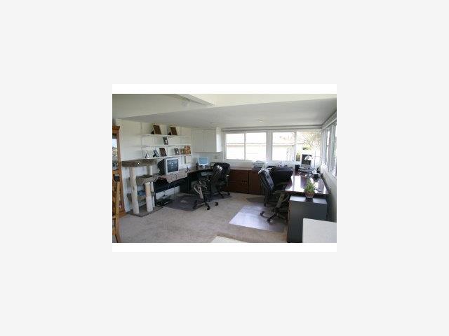 988 Rosita Road Del Rey Oaks, CA 93940 - Photo 5 of 9 Gallery Image 5