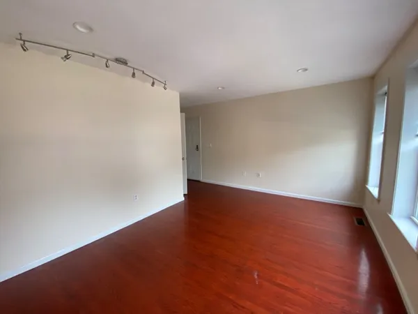 $4,500 | 22 Chestnut Street, Unit 22, Cambridge, MA 02139