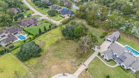 $610,000 | 30703 Riverlake Road, Fulshear, TX 77441