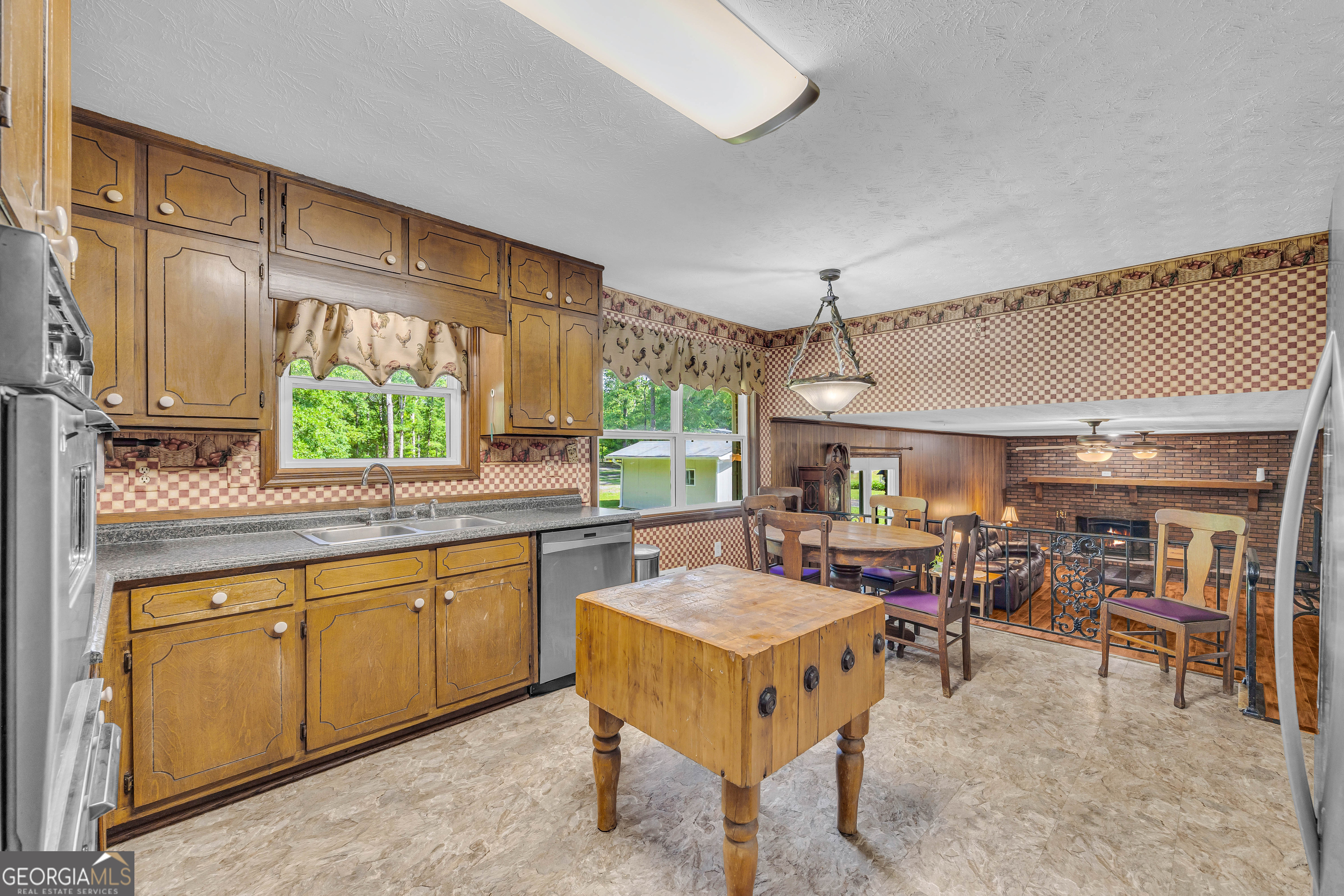 6023 Highway 20 South Covington, GA 30016 - Photo 20 of 69