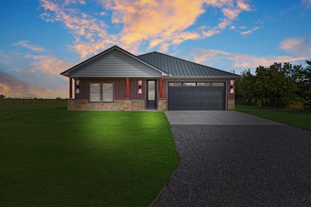 452 Spalding Road Sherman, TX 75092 - Photo 4 of 40