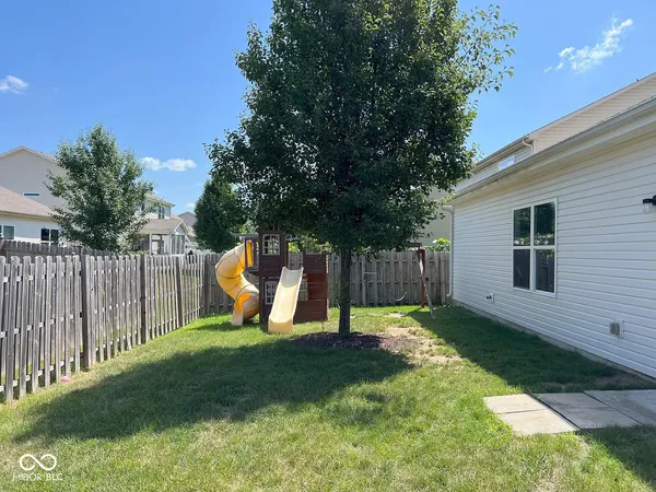 $2,300 | 11218 Lucky Dan Drive, Noblesville, IN 46060