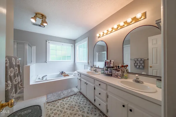 $380,000 | 805 Short Spoon Circle, Rocky Mount, NC 27804
