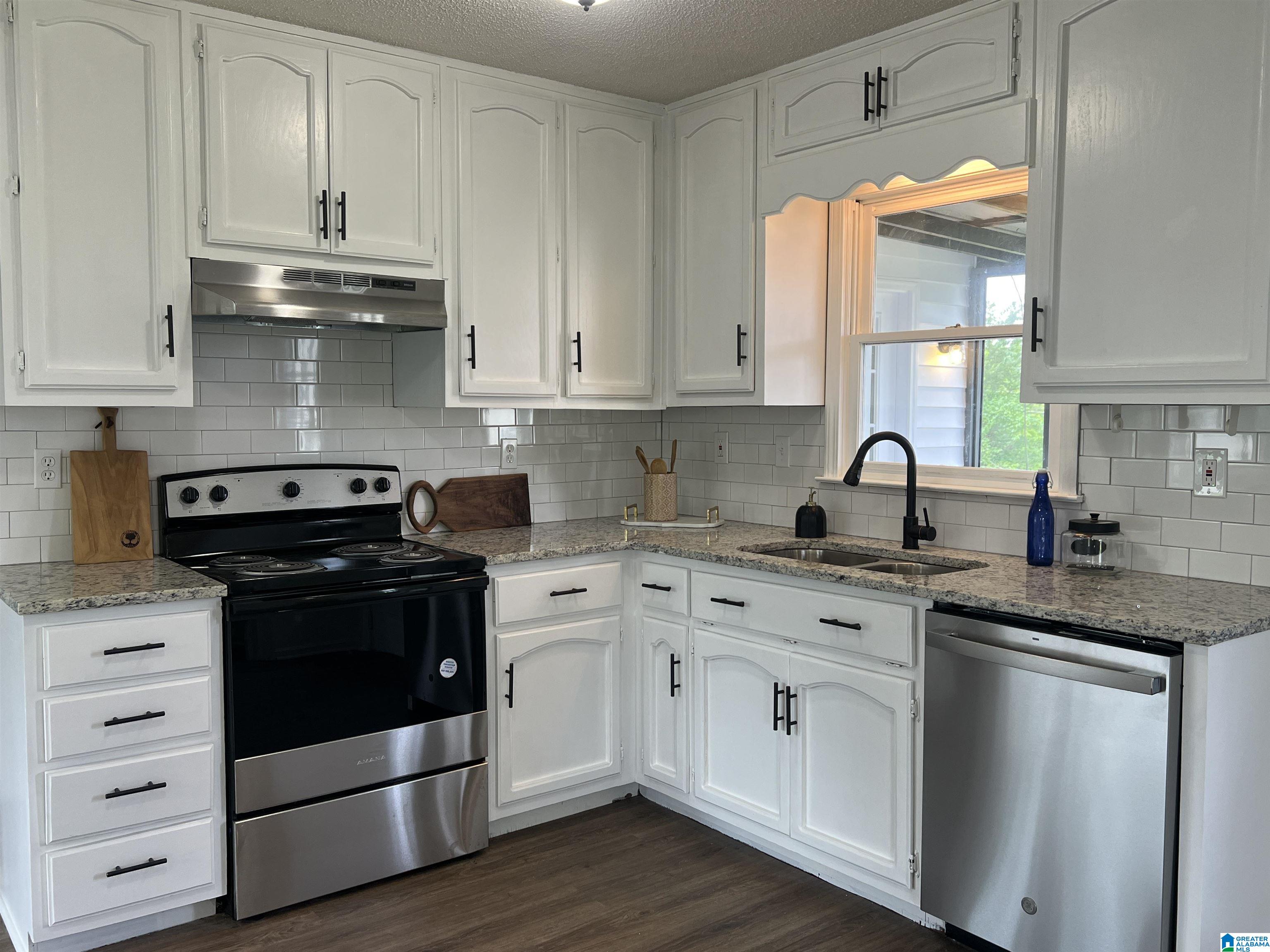 2708 9th Street Northeast Birmingham, AL 35215 - Photo 12 of 39