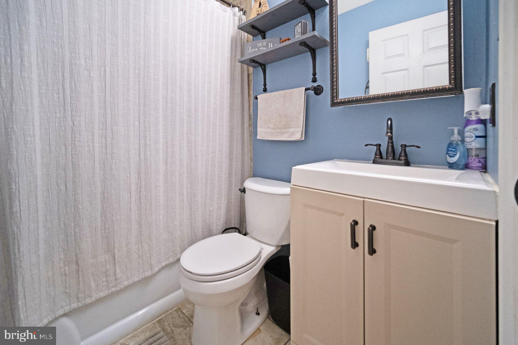 59 Oldbrook Road Levittown, PA 19057 - Photo 7 of 21