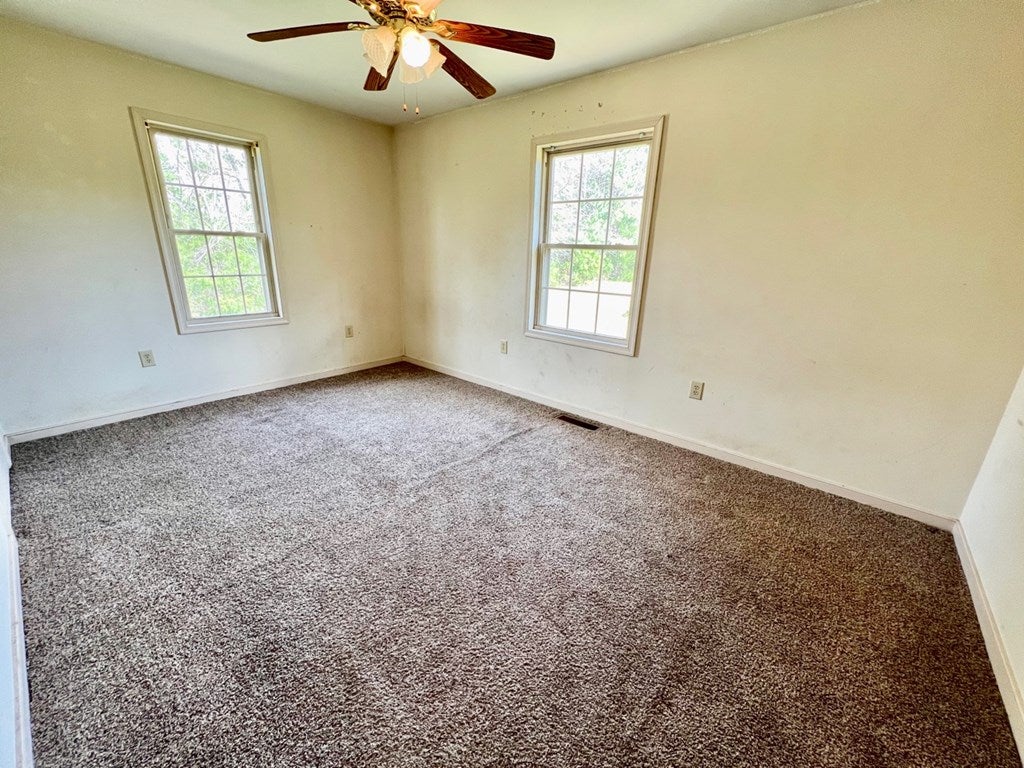 2746 Old Nottoway Road Blackstone, VA 23824 - Photo 11 of 37 Gallery Image 11