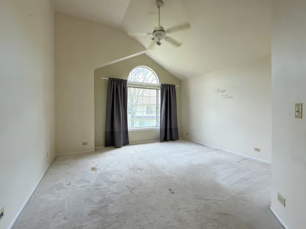 $285,000 | 30-w015 Juniper Court, Unit 30W015, Warrenville, IL 60555