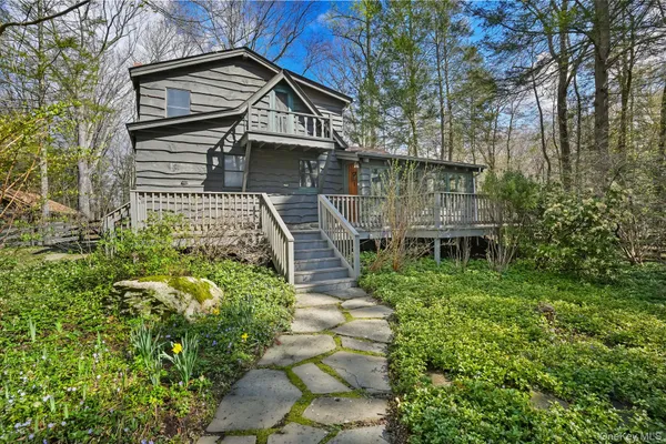$875,000 | 29 Barrett Cir Court, Carmel, NY 10512