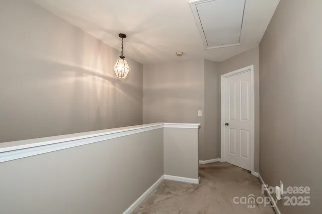 a view of empty room with window