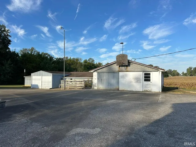 $264,900 | 10786 East St Road, Otwell, IN 47564