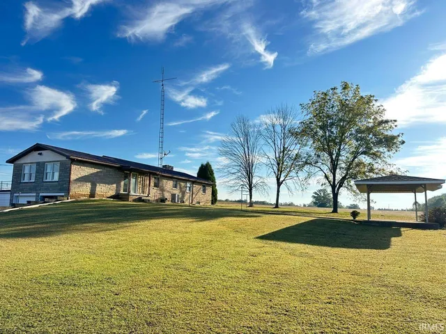 $264,900 | 10786 East St Road, Otwell, IN 47564