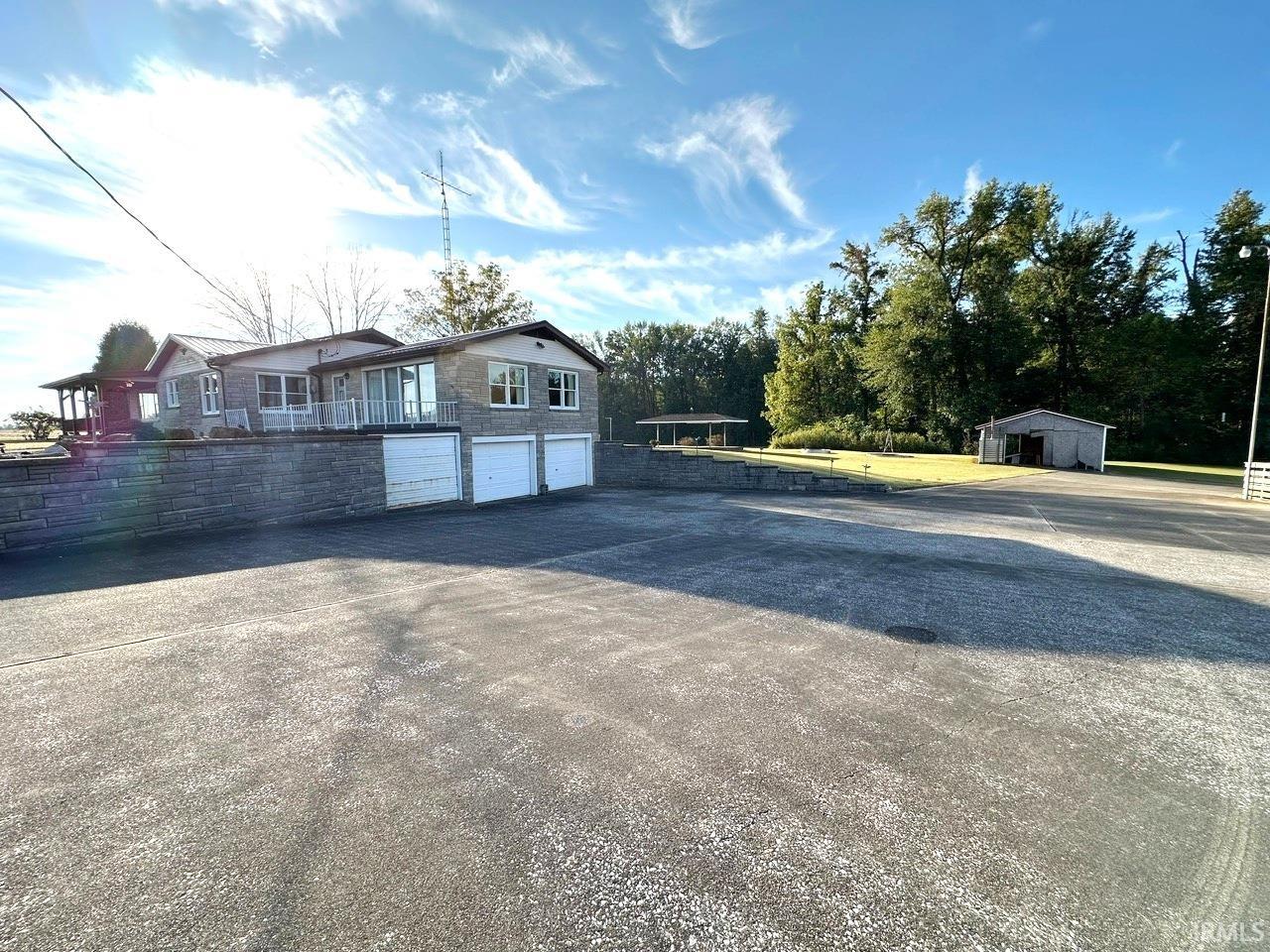10786 East St Road Otwell, IN 47564 - Photo 2 of 19
