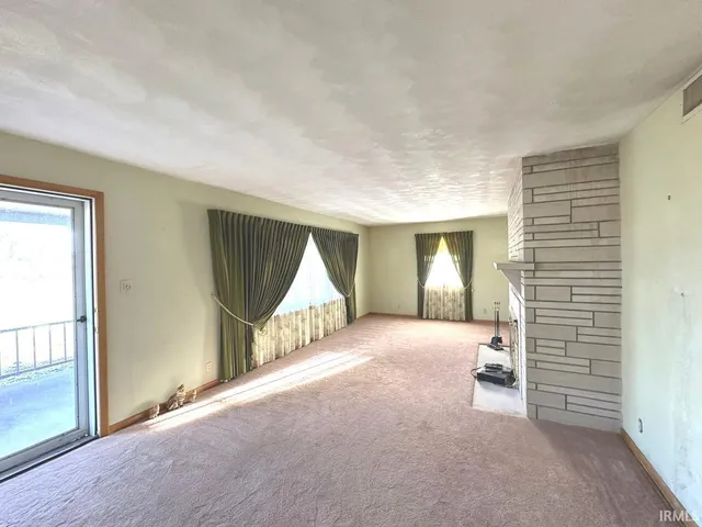 $264,900 | 10786 East St Road, Otwell, IN 47564