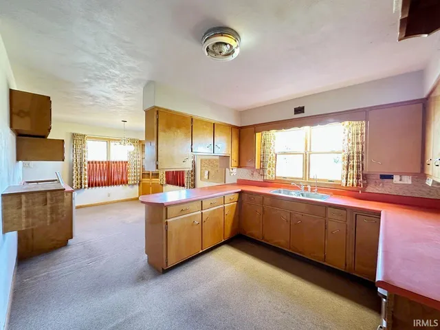 $264,900 | 10786 East St Road, Otwell, IN 47564