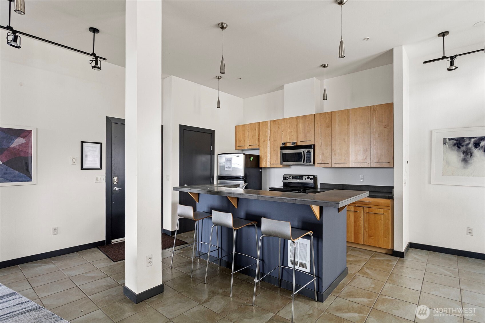 655 Crockett Street, Unit B207 Seattle, WA 98109 - Photo 23 of 28