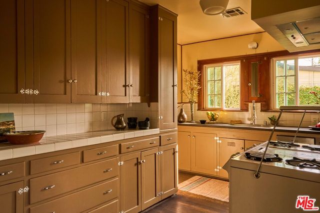 $899,900 | 4179 South Van Ness Avenue, Los Angeles, CA 90008