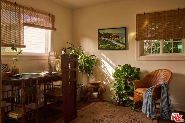 $899,900 | 4179 South Van Ness Avenue, Los Angeles, CA 90008