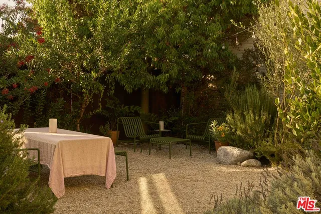 $899,900 | 4179 South Van Ness Avenue, Los Angeles, CA 90008