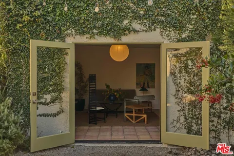 $899,900 | 4179 South Van Ness Avenue, Los Angeles, CA 90008