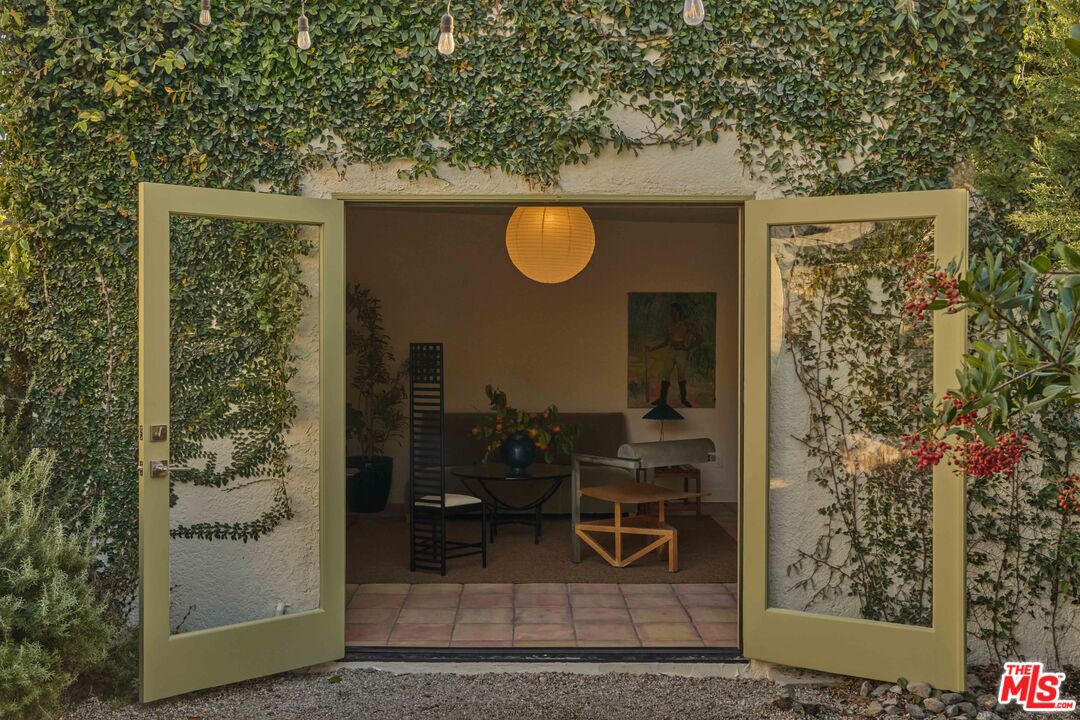 4179 South Van Ness Avenue Los Angeles, CA 90008 - Photo 34 of 44