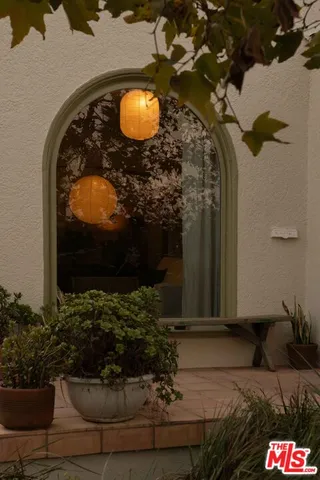 $899,900 | 4179 South Van Ness Avenue, Los Angeles, CA 90008