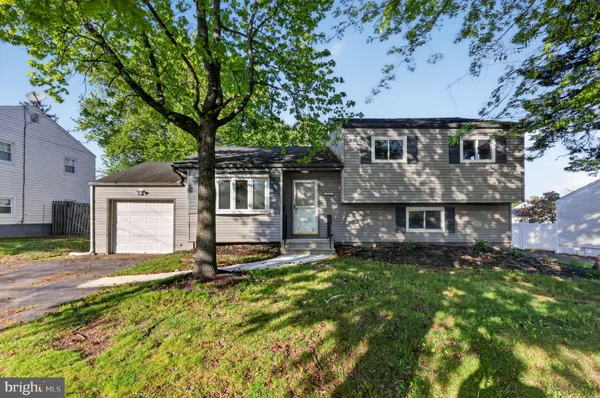 $490,000 | 1976 Arena Drive, Hamilton, NJ 08610