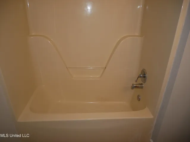 $1,395 | 2531 Bristol Cove, Horn Lake, MS 38637