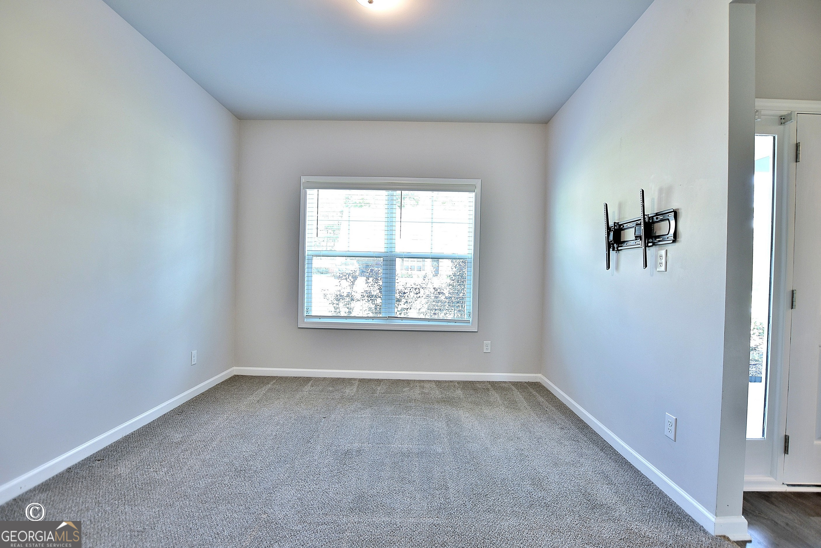 5066 Pond View Court Columbus, GA 31907 - Photo 17 of 30 an empty room with a window