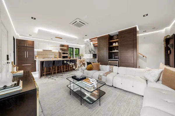 $1,789,000 | 304 Elliot Street, Unit 4, Newton, MA 02464