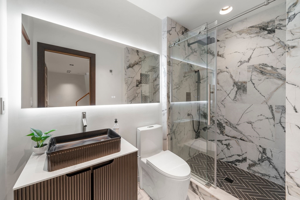 304 Elliot Street, Unit 4 Newton, MA 02464 - Photo 18 of 29