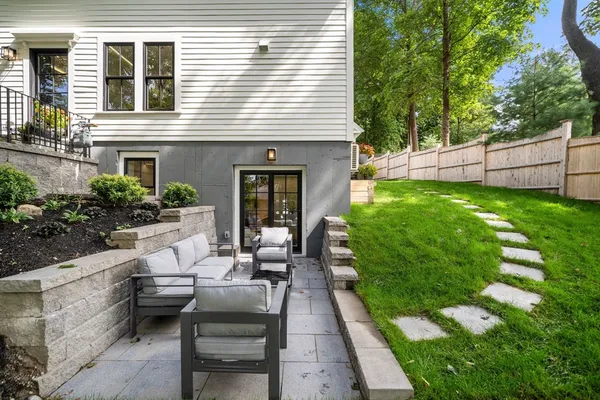 $1,789,000 | 304 Elliot Street, Unit 4, Newton, MA 02464