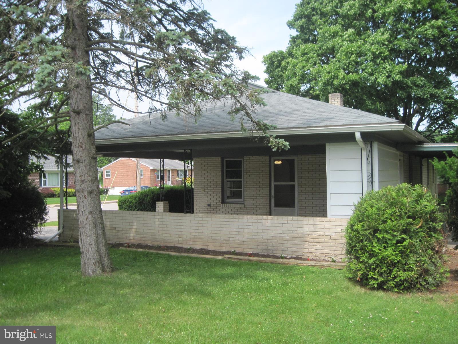 5 Willow Run Road Dover, PA 17315 - Photo 28 of 33 covered carport