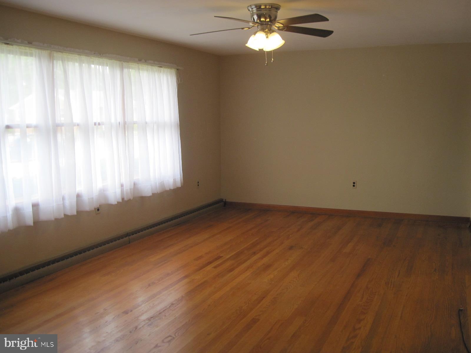 5 Willow Run Road Dover, PA 17315 - Photo 6 of 33 turn ceiling fan/light on/off with pull chains