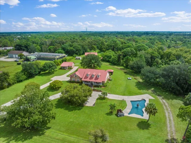 $1,300,000 | 930 90th Avenue, Vero Beach, FL 32966