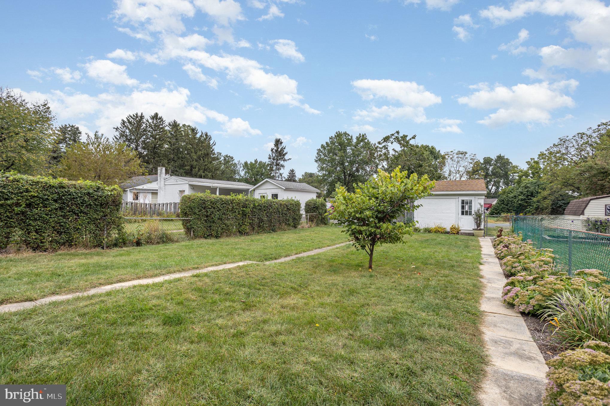 77 Petersburg Road Lancaster, PA 17601 - Photo 23 of 28 a view of a garden