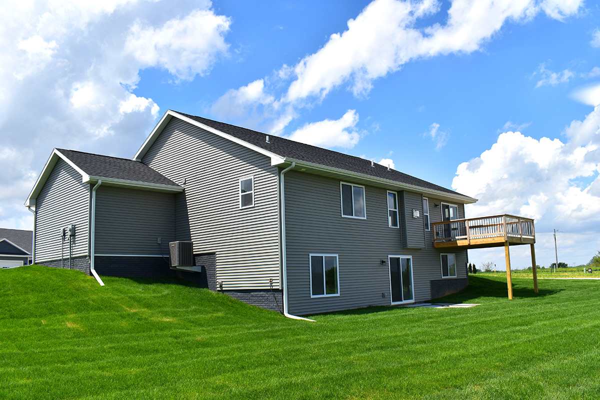 208 Ridgeway Drive Tiffin, IA 52340 - Photo 16 of 16 Gallery Image 16