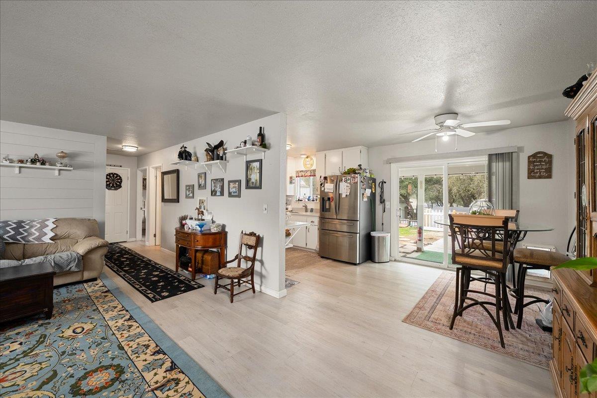 3695 Missouri Flat Road Placerville, CA 95667 - Photo 25 of 64 Living/DIning area of apartment