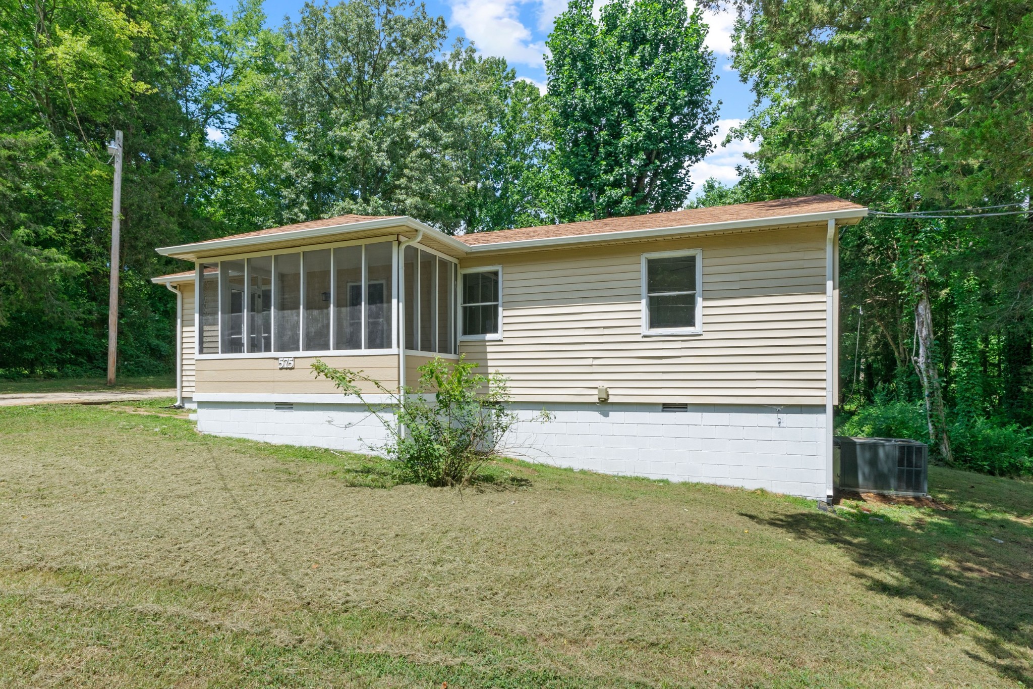 575 Palmyra Road Clarksville, TN 37040 - Photo 3 of 36 Gallery Image 3