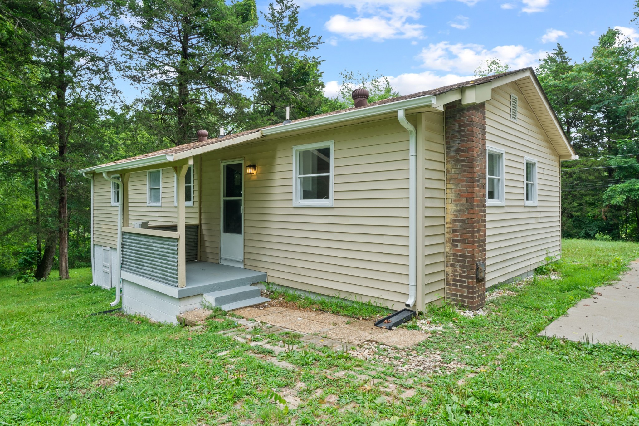 575 Palmyra Road Clarksville, TN 37040 - Photo 5 of 36 Gallery Image 5