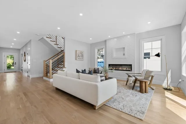 $1,888,000 | 15 Cedarcroft Lane, Waltham, MA 02451