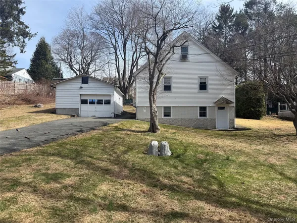 $4,200 | 10 Hillside Terrace, Amawalk, NY 10501
