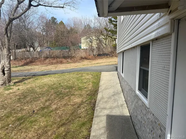 $4,200 | 10 Hillside Terrace, Amawalk, NY 10501