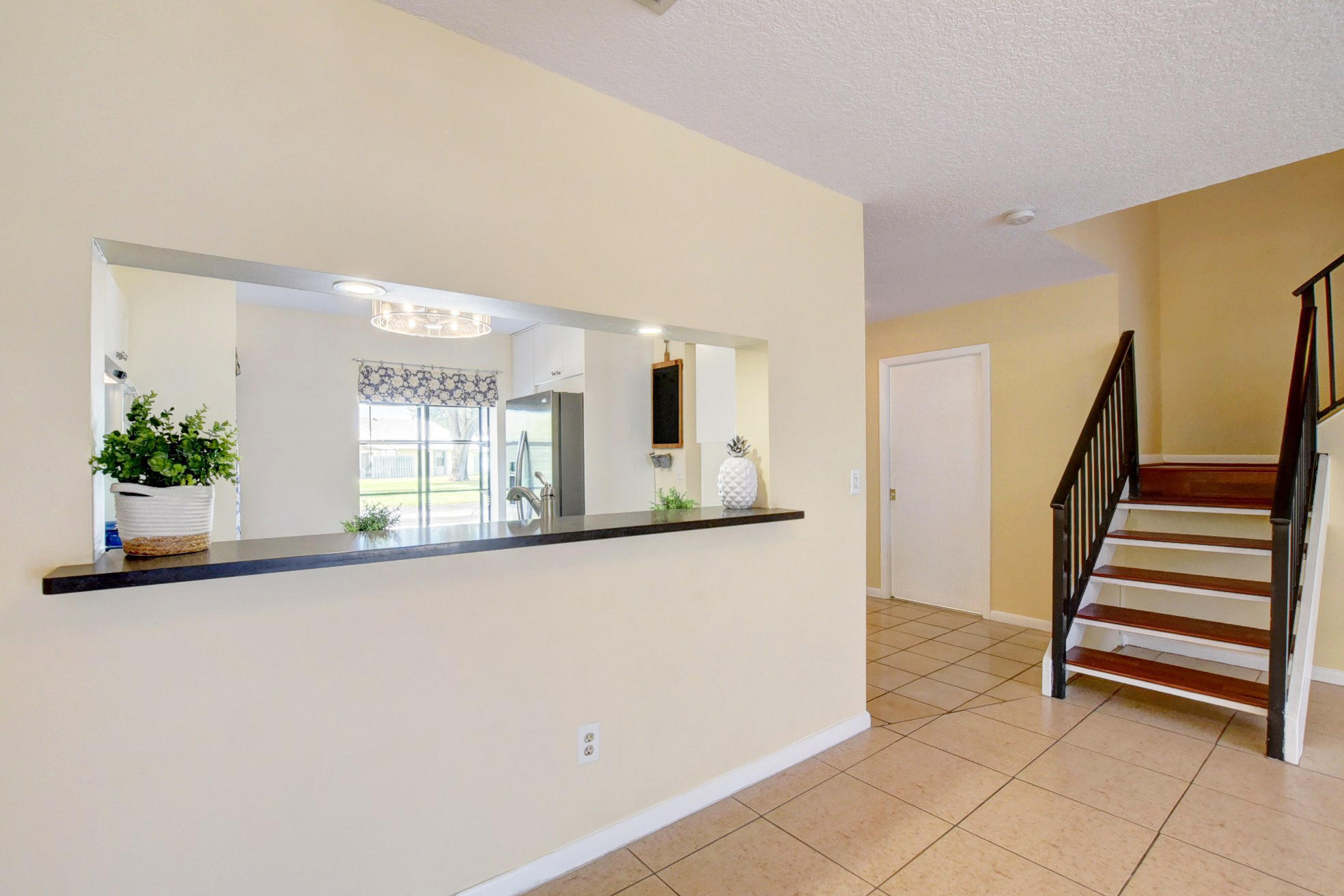 9166 Southwest 21st Court, Unit D Boca Raton, FL 33428 - Photo 12 of 48 Breakfast Bar/Pass Through